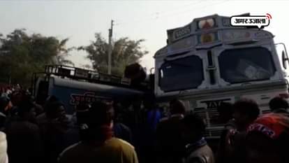 4 dead, 11 injured after collision between truck and tractor in Midnapore