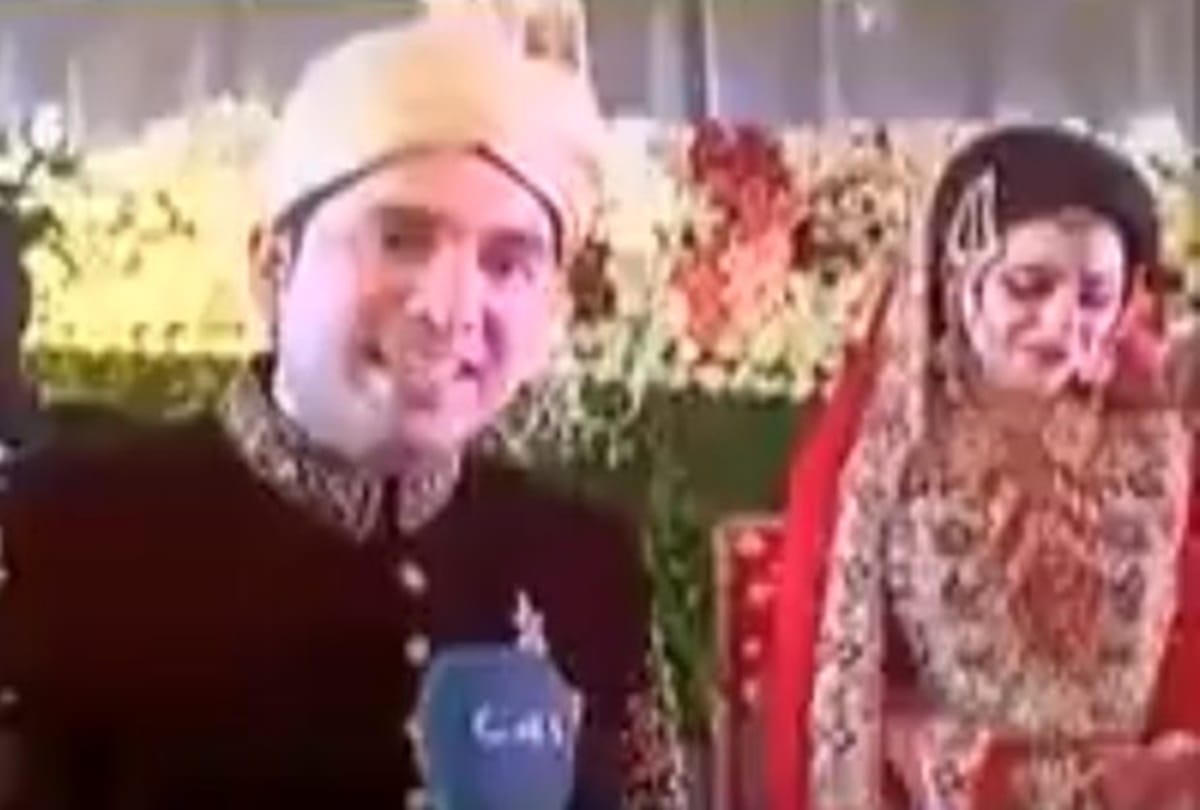 pakistani journalist live reporting from his own wedding ceremony