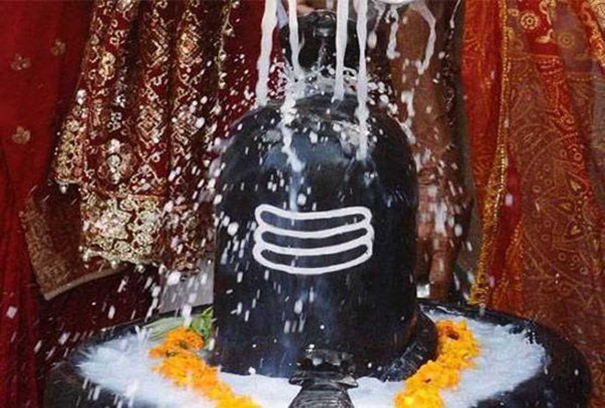 Mahashivratri 2021 Reason behind why Ketaki flower and tulsi is not offered to Lord Shiva