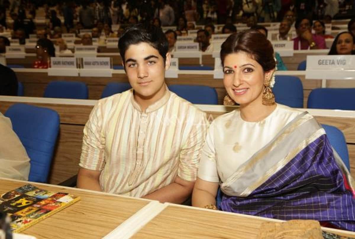 twinkle khanna akshay kumar son aarav tease her mother