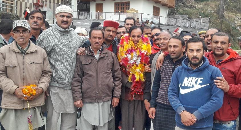 विधायक नरेंद्र बरागटा ने सुनीं जनसमस्याएं