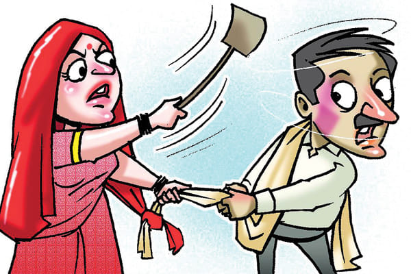 a woman ruckus of in restaurant in agra