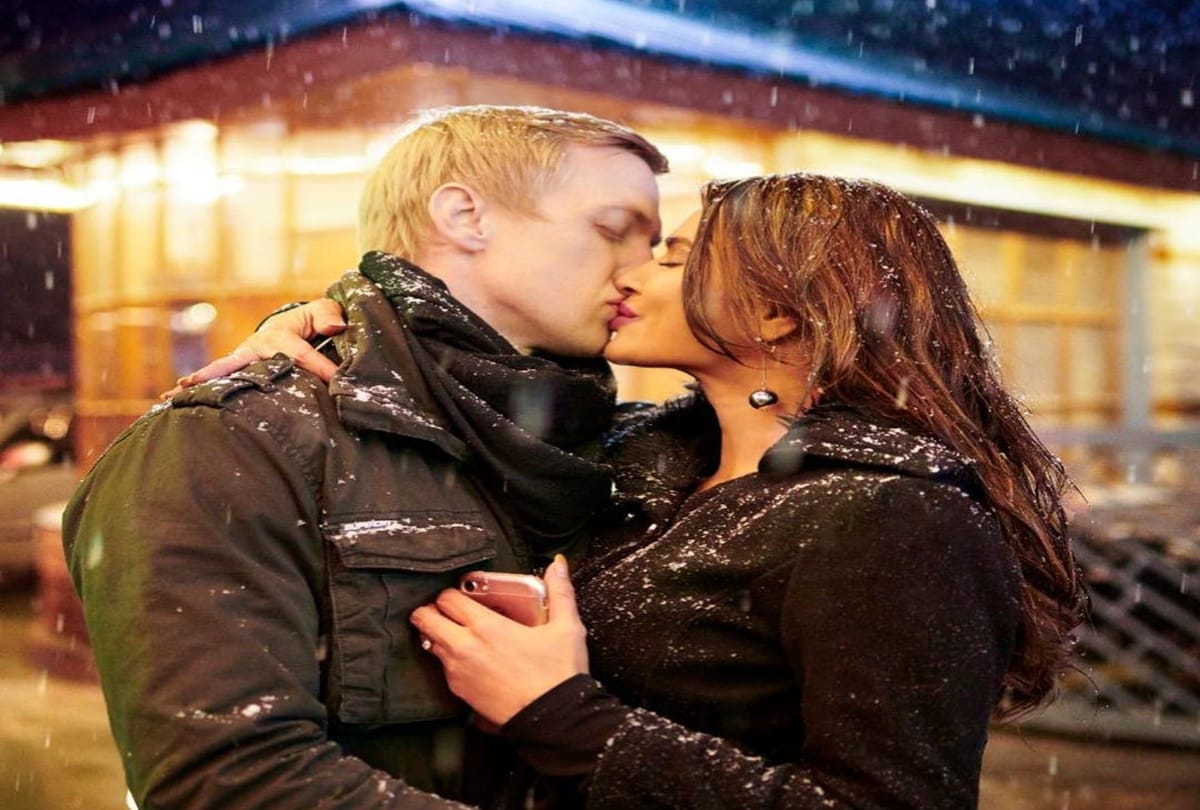 Actress Aashka Goradia husband Brent posts romantic picture with wife