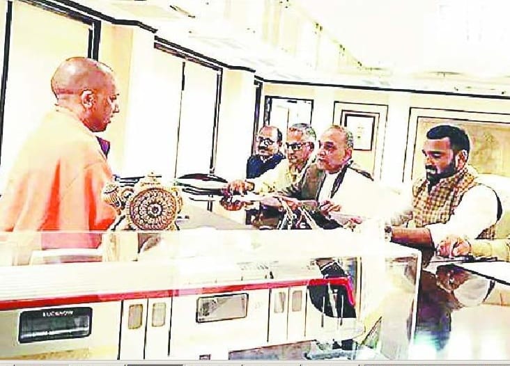 Bridge on Hindon, degree college in Dahah seeks from CM, 