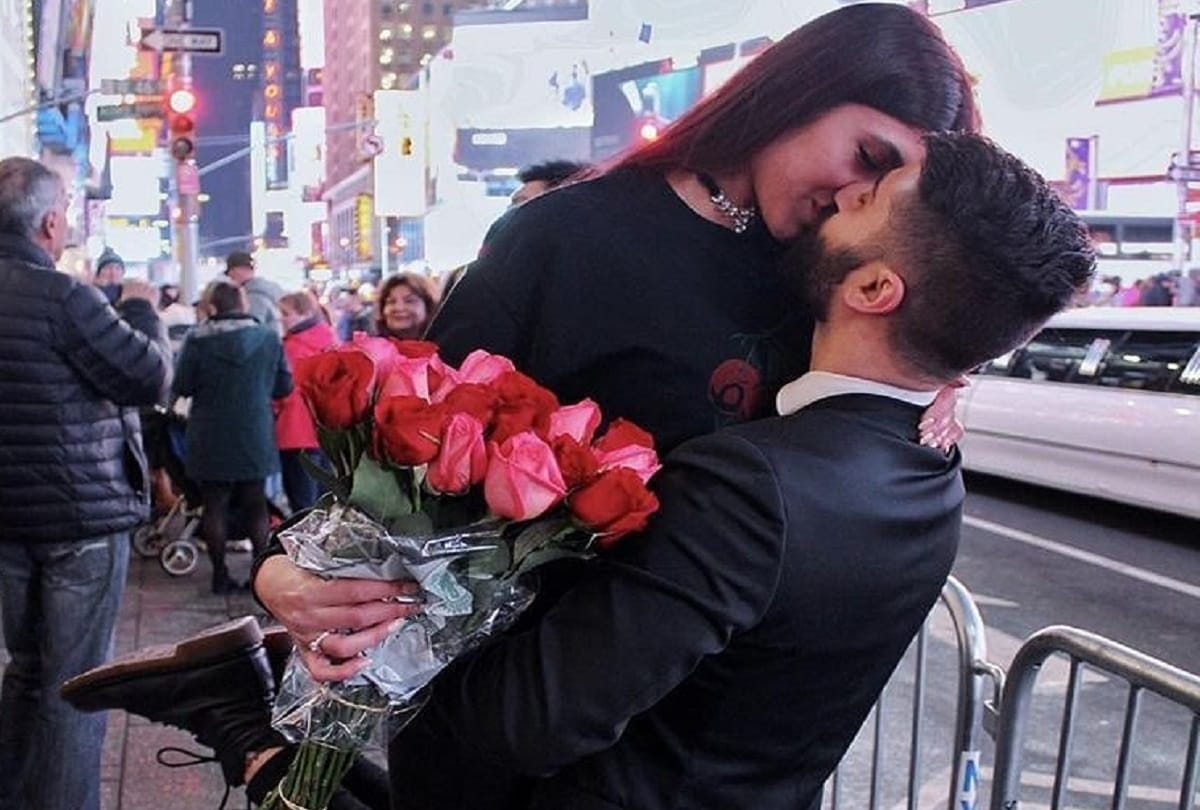 How To Hug Girlfriend Or Boyfriend On Happy Hug Day 2018 In Valentine Week 2018
