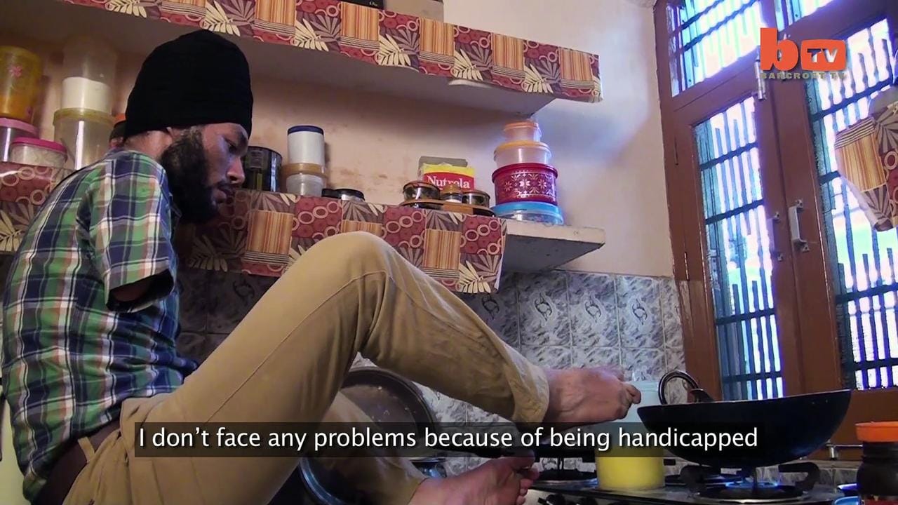 weird people, an armless wonder National Cyclist jagwinder singh