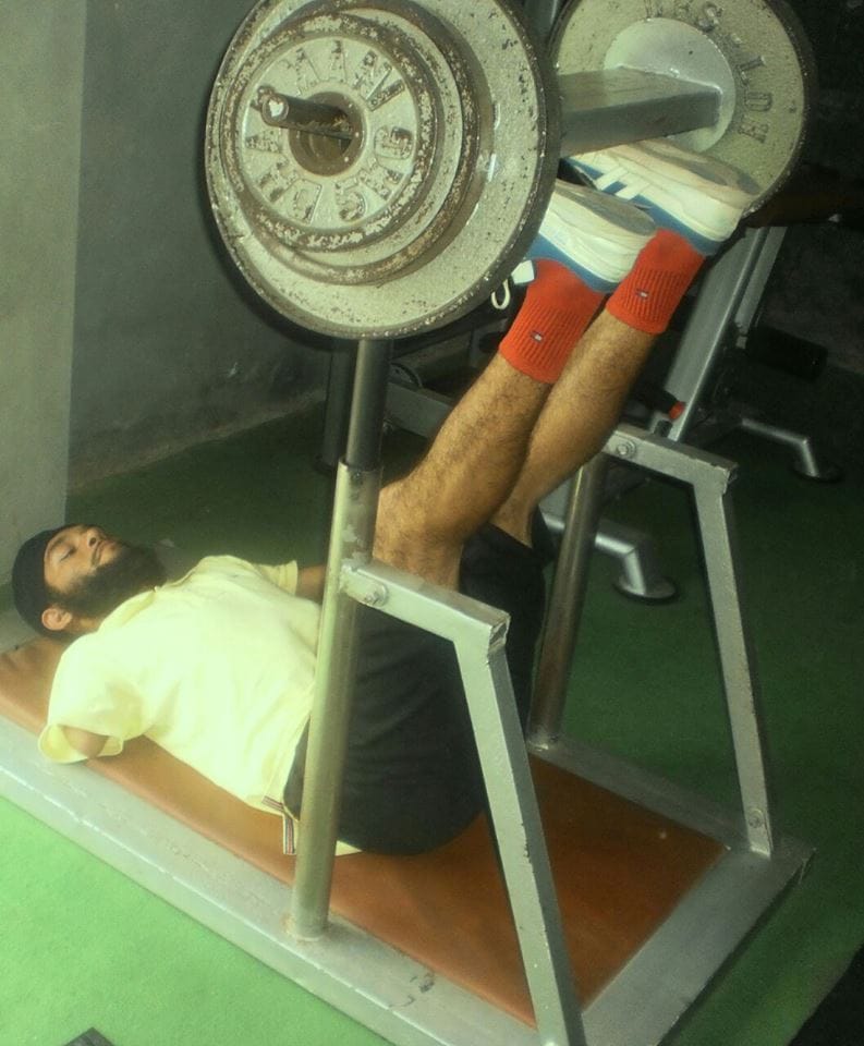 weird people, an armless wonder National Cyclist jagwinder singh