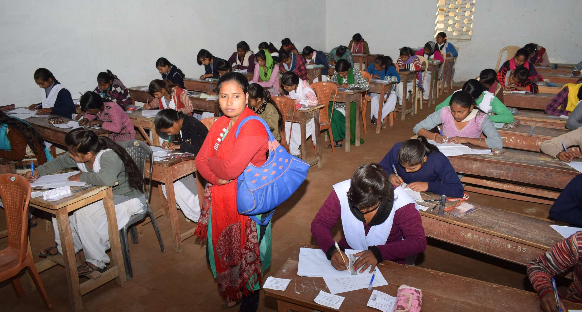 58291 student leave exam of up board in purvanchal