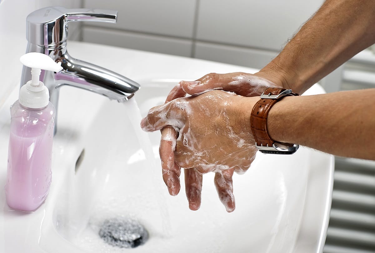 prepare hand wash at home with leftover soap during lockdown