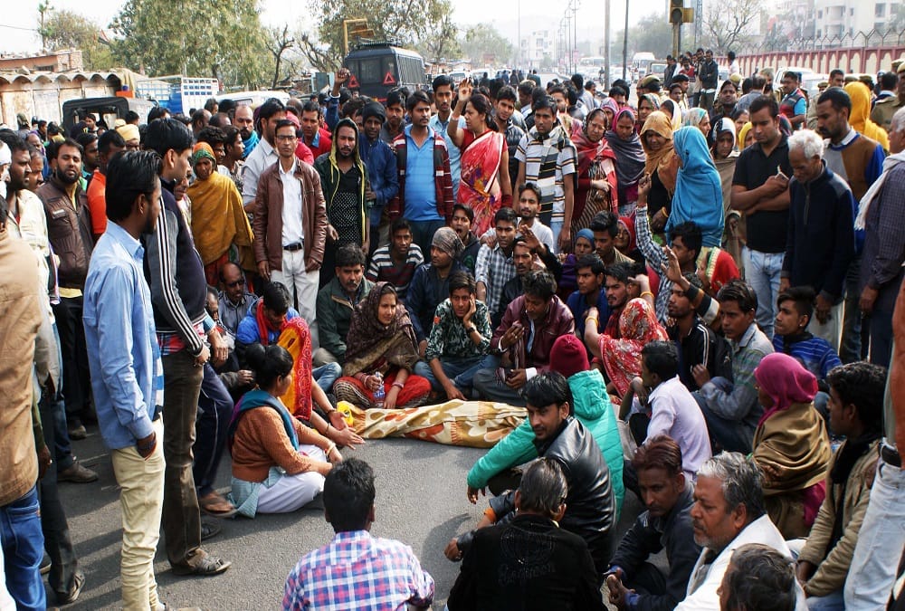 rajasthan jaipur a boy drown in hole and parents protest