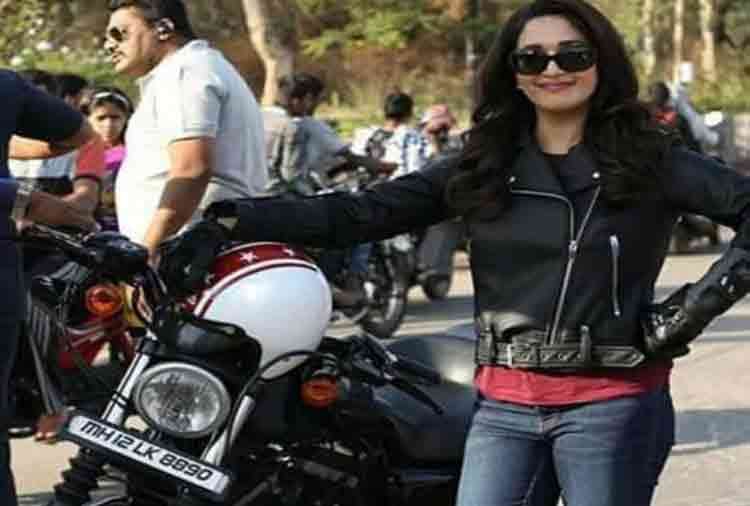madhuri dixit viral photos as bike rider this is the reason