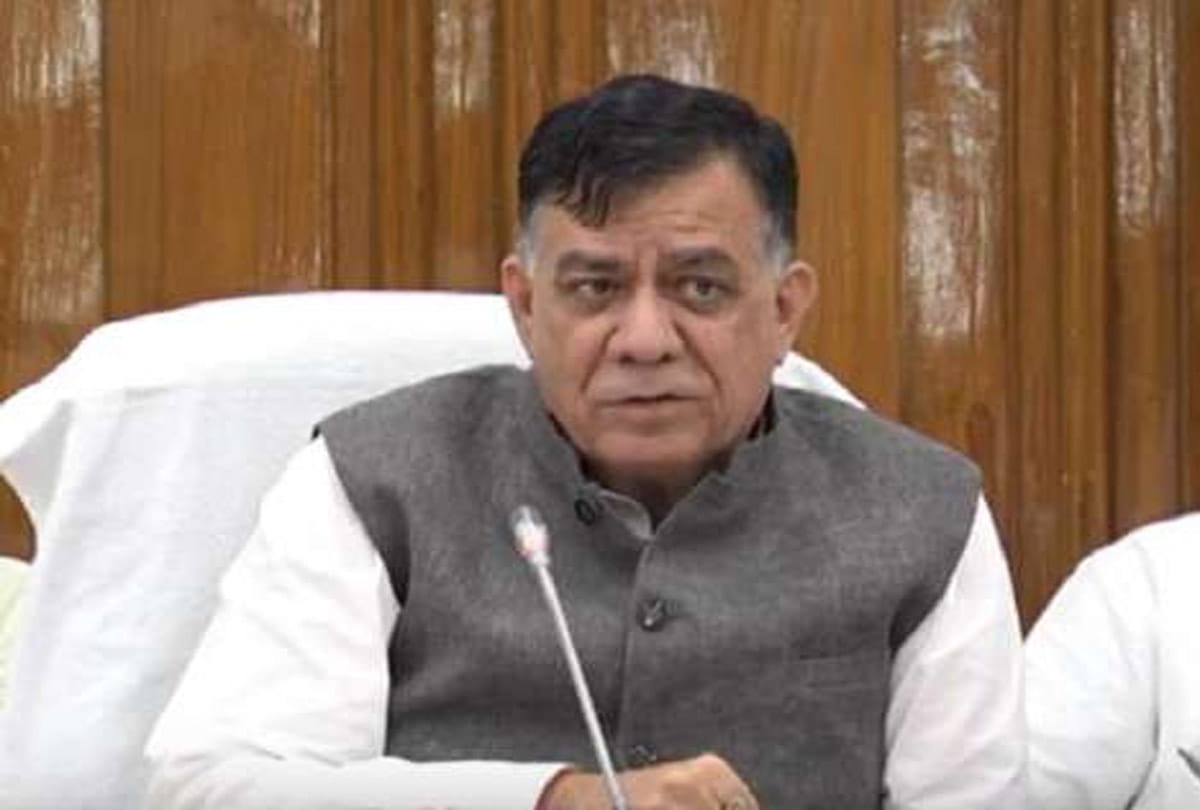 Cabinet Minister target Congress