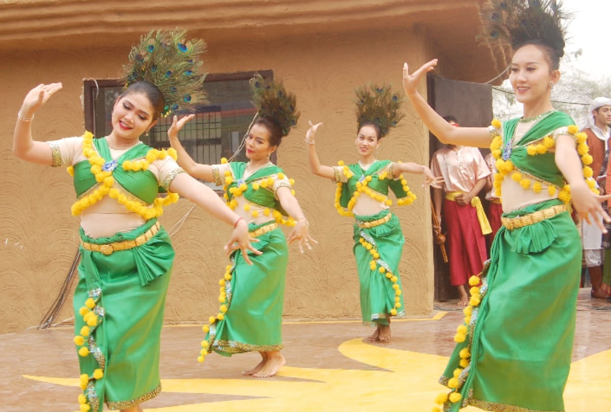 view pics of surajkund mela