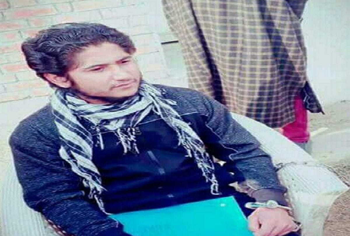 pakistani terrorist Naveed seen with hizbul commander saddam padder, photo viral on social media