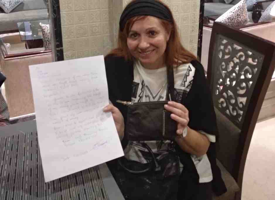 police find out stolen purse of foreigner women within 24 hour
