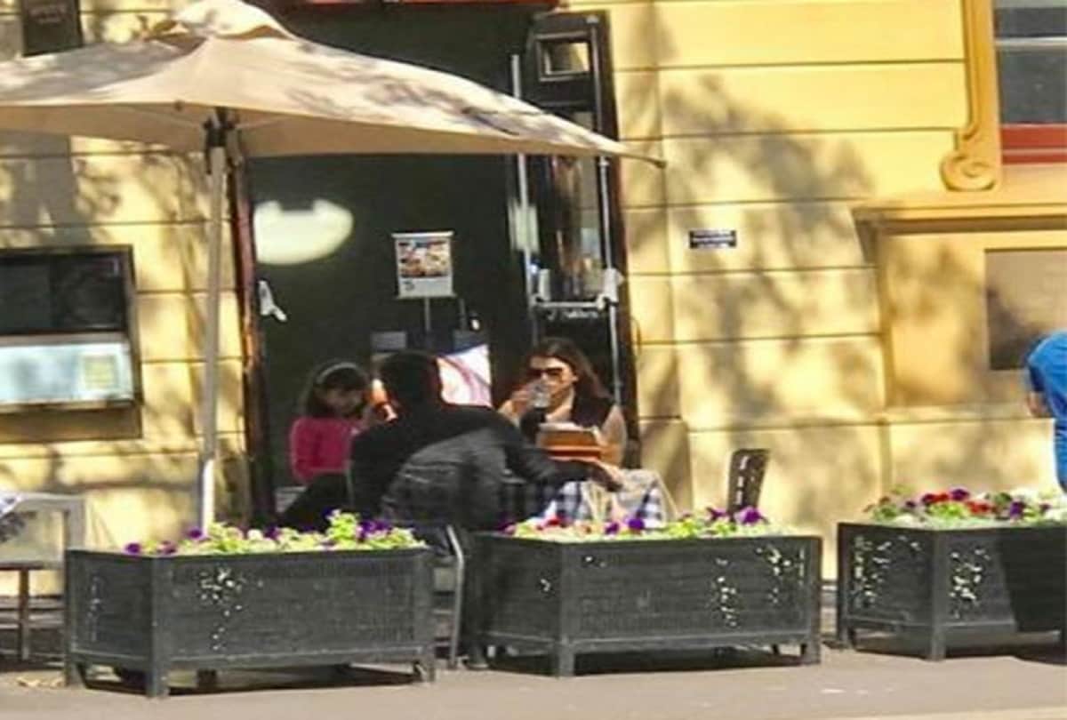 aishwarya and abhishek enjoying pizza date with aradhya in austrelia 