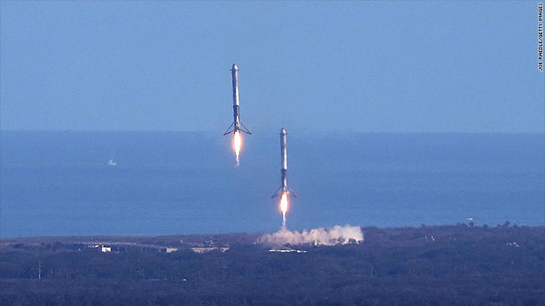 Amazing photos of space x  falcon heavy, sports car in Space 