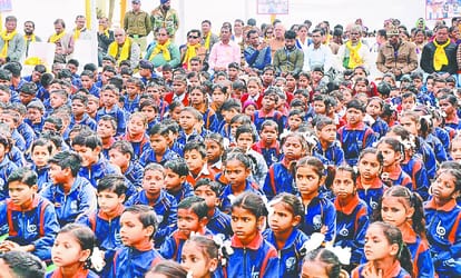 Shri Ram Naik in Divya Prem Sewa Mission foundation day
