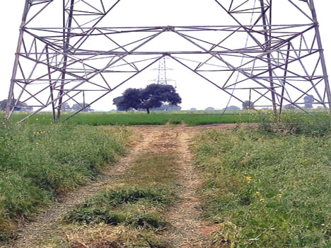 The contractor removed the tractor from the fields, Clash with farmers