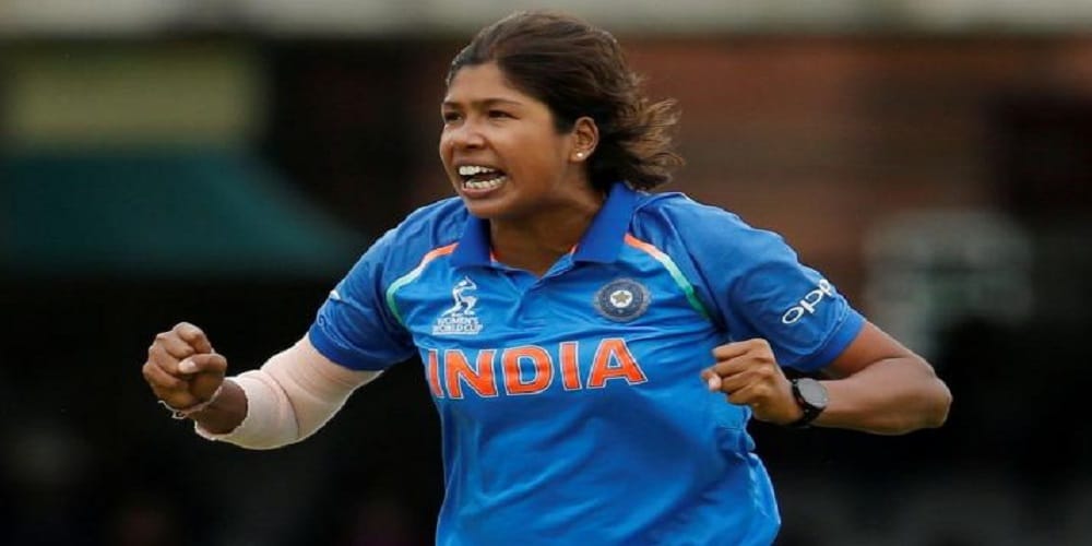 jhulan goswami become first bowler to take 200 odi wickets