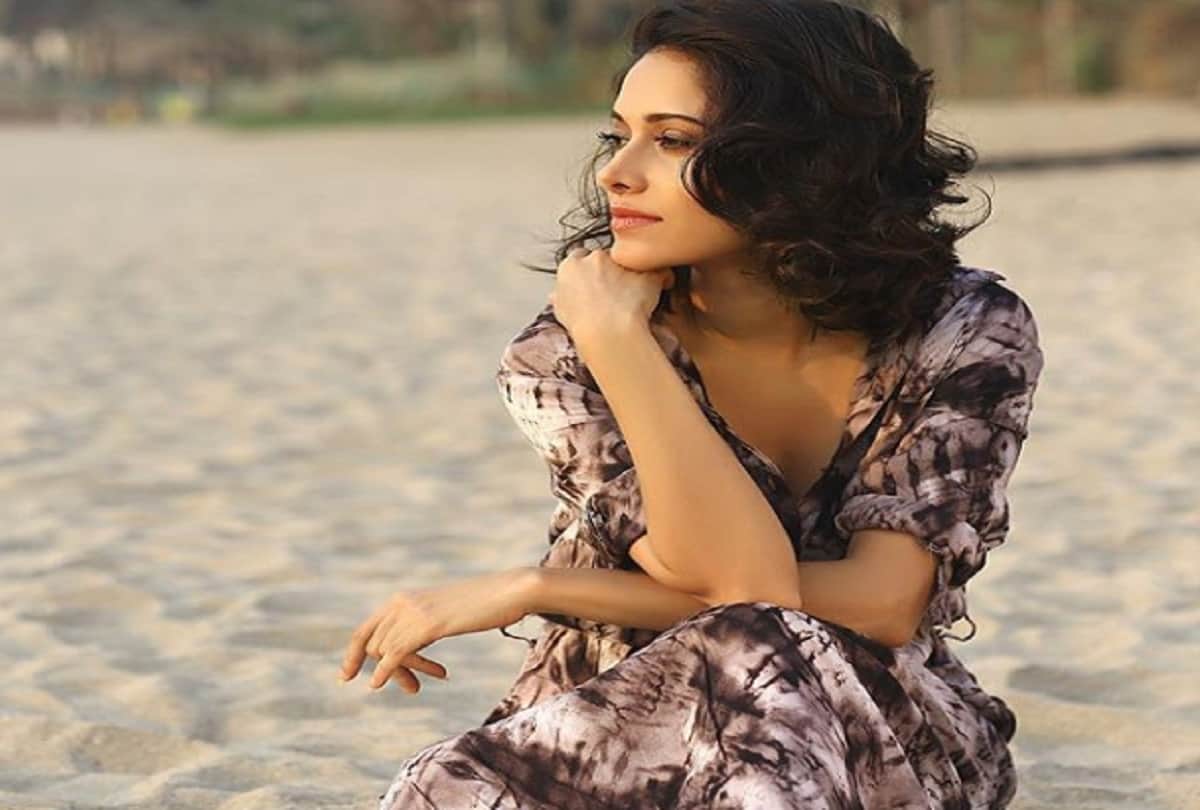 Nushrat Bharucha mother revealed the mystery boy secret on reality show 