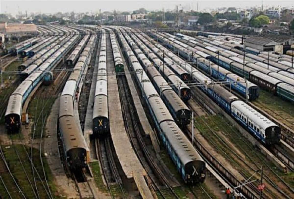 important information train passengers