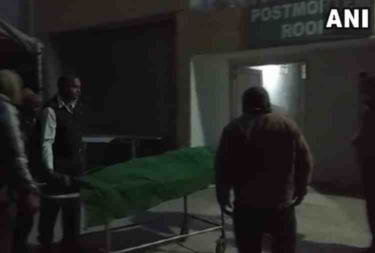 bsf jawan killed wife with axe and commits suicide