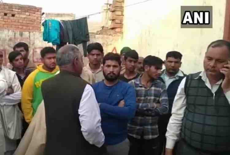 bsf jawan killed wife with axe and commits suicide