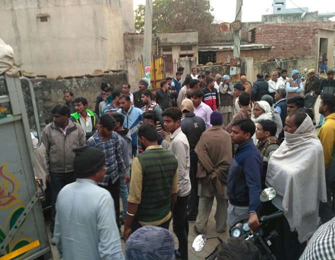 bsf jawan killed wife with axe and commits suicide