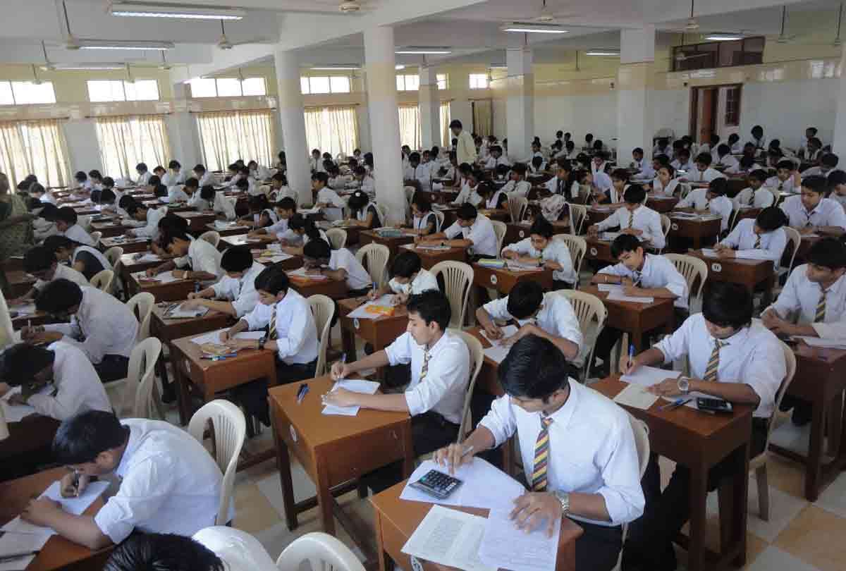 CBSE Admit Card 2018 issued to class 10th and 12th board exam students