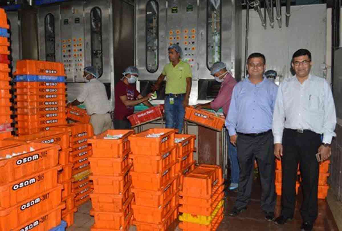 osam dairy four friends left jobs to start dairy farm 100 crore turnover