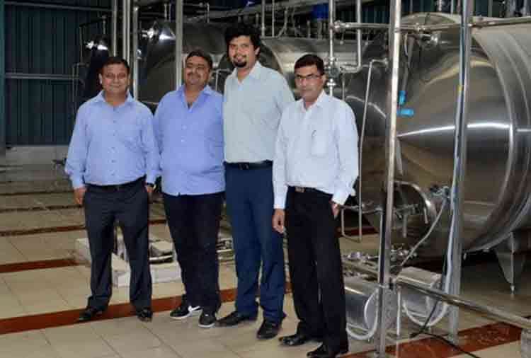 osam dairy four friends left jobs to start dairy farm 100 crore turnover