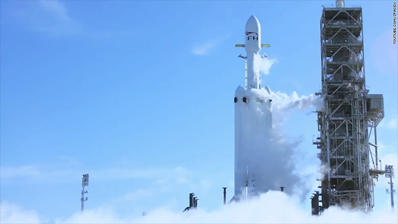 Amazing photos of space x  falcon heavy, sports car in Space 