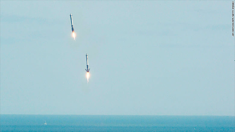 Amazing photos of space x  falcon heavy, sports car in Space 