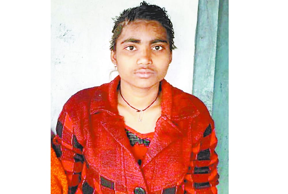 two sisters attacked on goons in gonda.