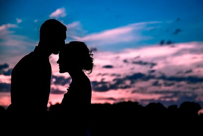 Valentine day reasons of love starting in human
