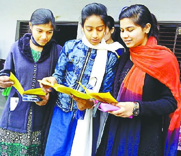 735 children left the exam on the second day