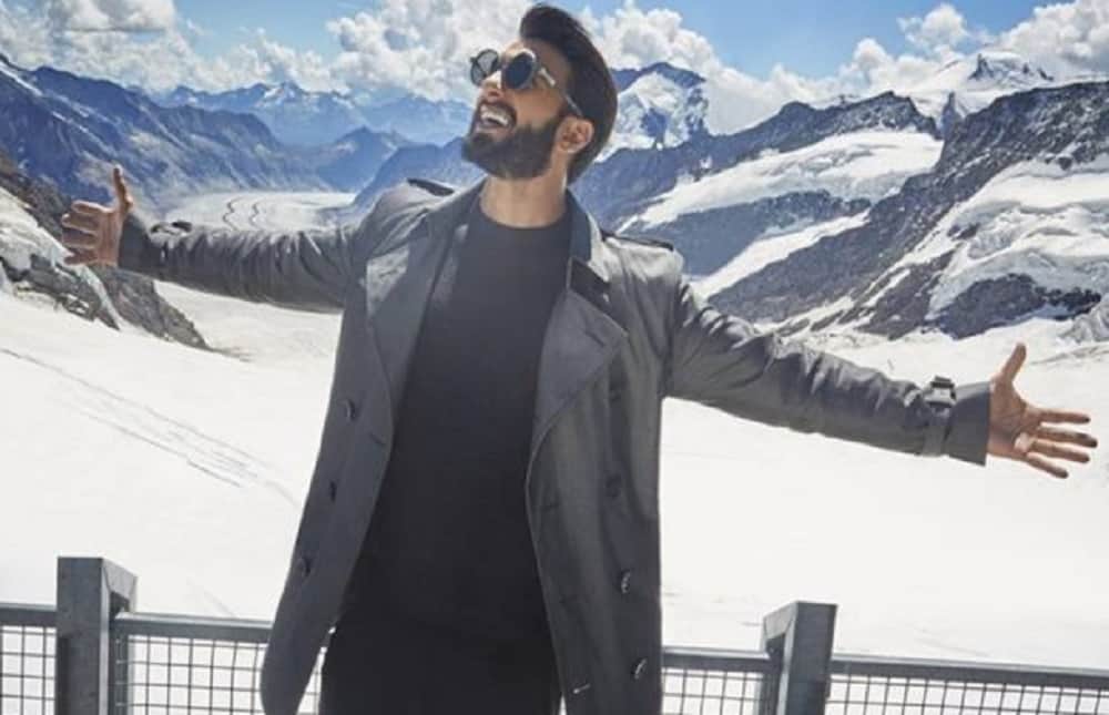 ranveer singh playing ice cricket in switzerland video viral