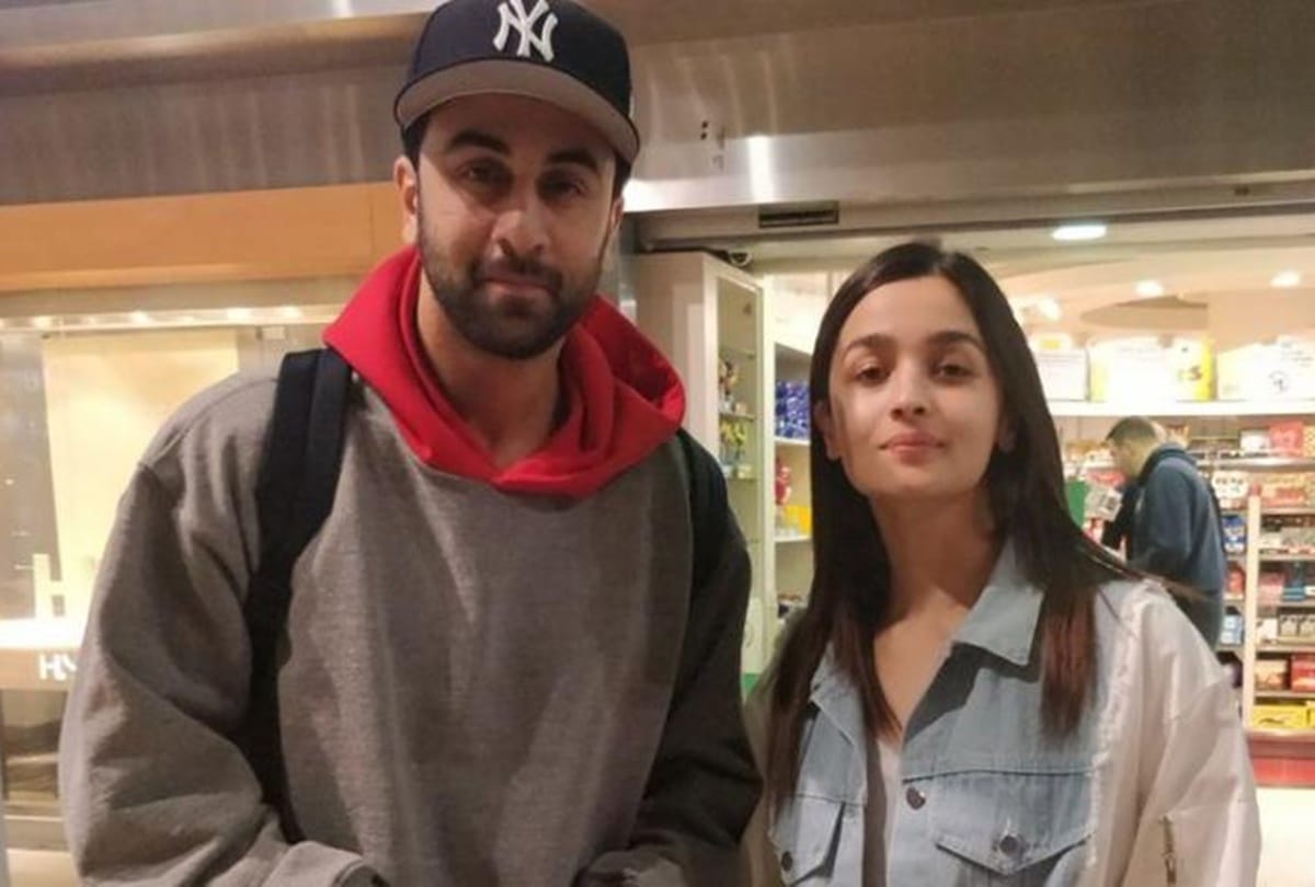 forget ranbir kapoor Alia Bhatt Dating Hike Messenger Founder Kavin Mittal