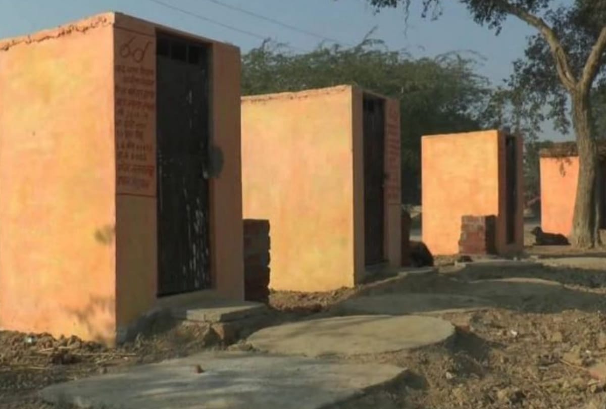 gomti nagar police station painted with saffron colour