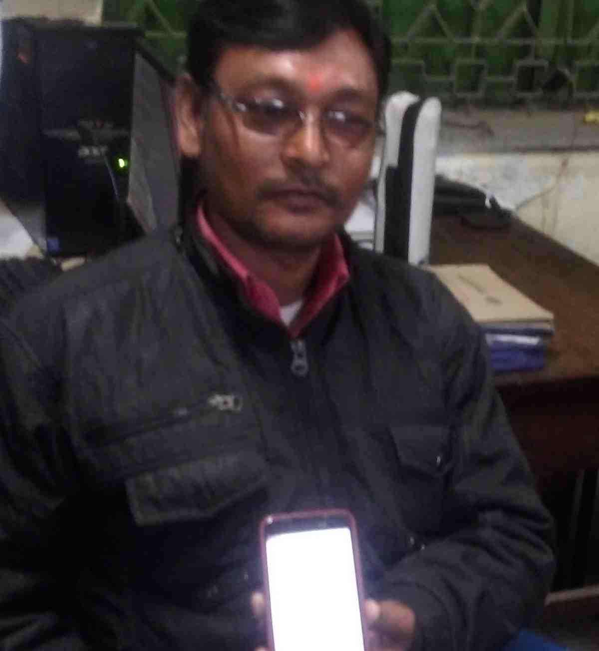 railway staf become billionaire in one night crore ruppee credited in his account