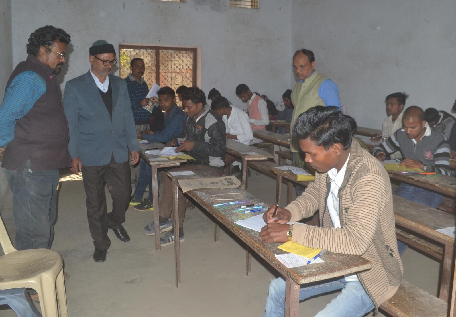 more than two lakh student leave UP  board exam fourth day