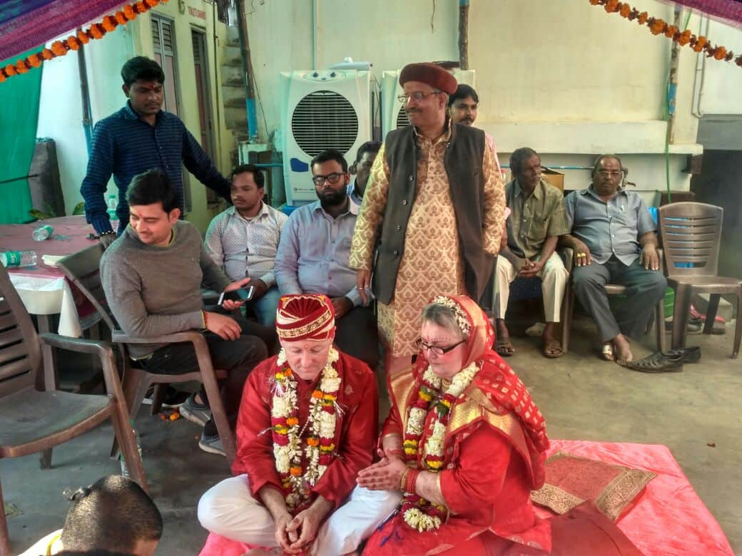 foreigner couple marriage in varanasi