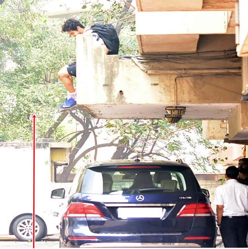 Ishaan Khatter jumps off the first floor of gym for girl friend Janhvi Kapoor
