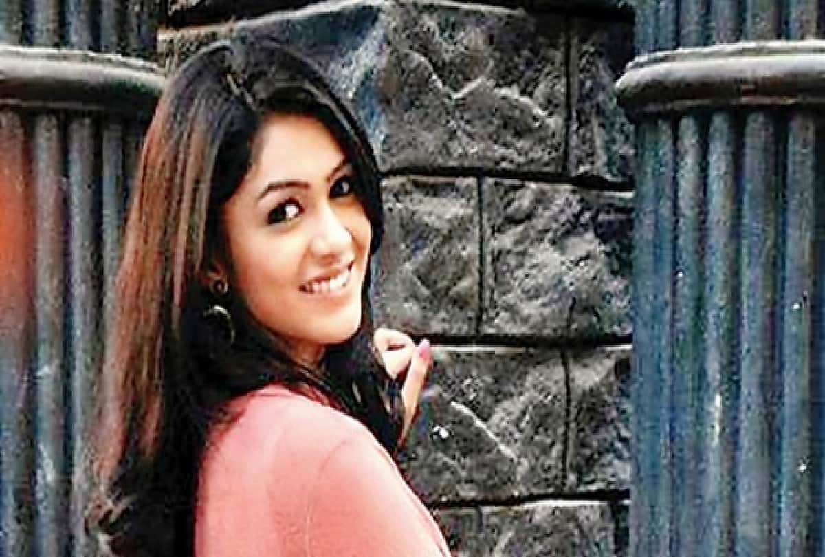 actress mrunal thakur talk about her web series ghost stories