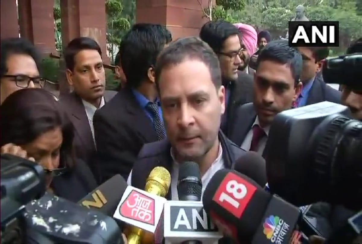 Congress President Rahul Gandhi slams Defense Minister over Rafale aircrafts deal