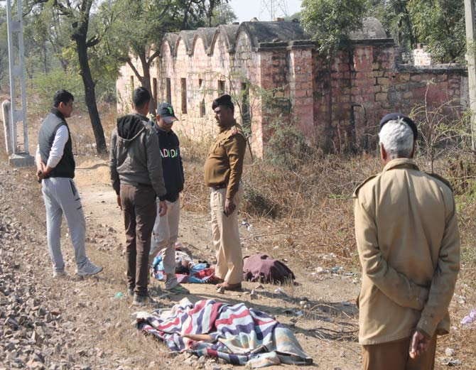 couple committed suicide on railway track in rewari