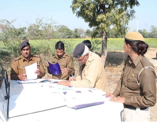 couple committed suicide on railway track in rewari