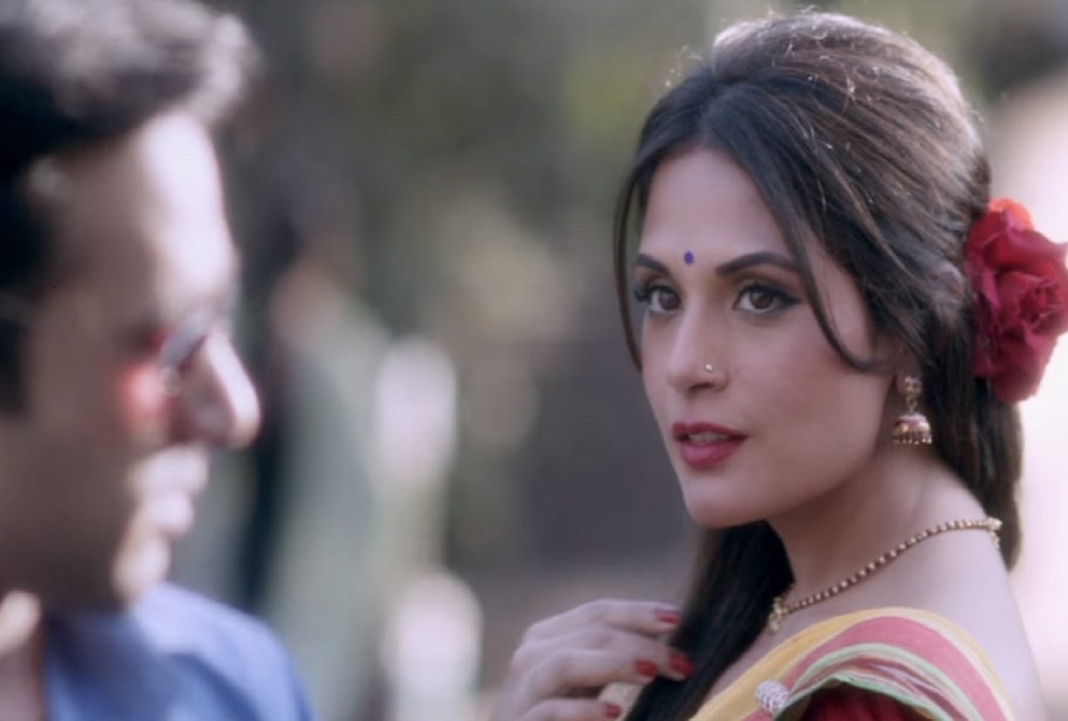 richa chadda tweets against bjp candidate sadhvi pragya from bhopal