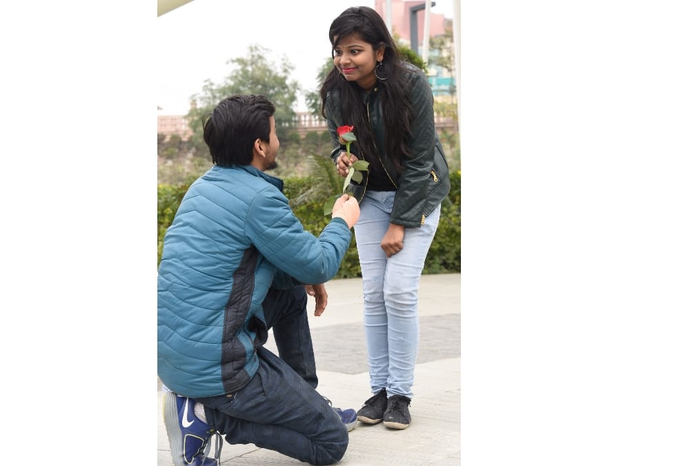 rose day celebration in lucknow.